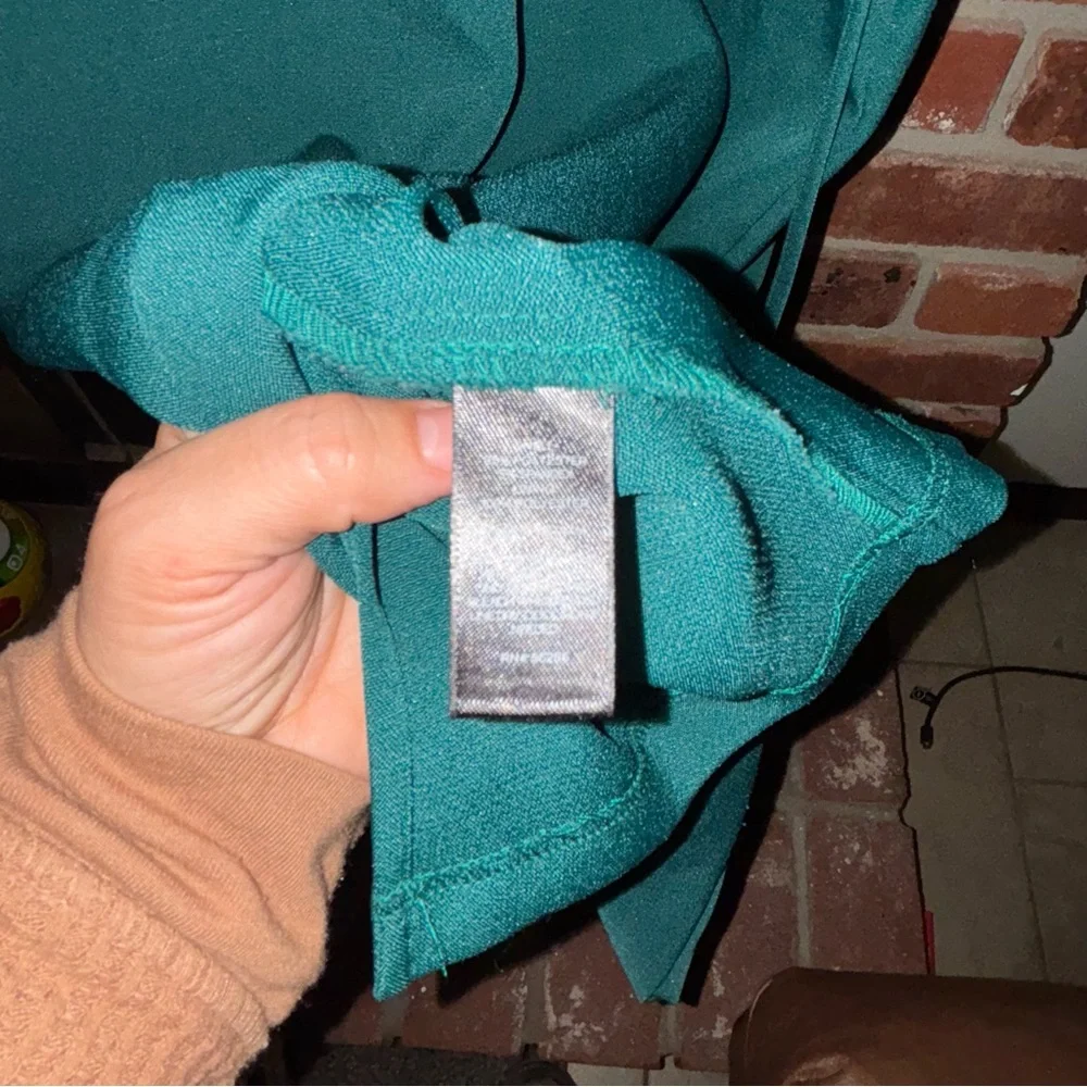 Express * Emerald Green V-Neck Midi Bodycon Dress w/ Open Lace up Back Sz 2 - Picture 6 of 7